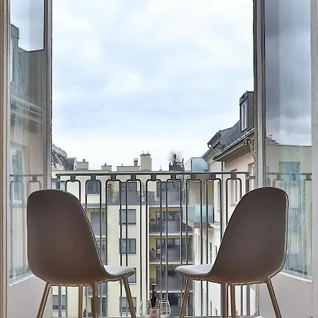 French Balcony - 45M² - Szeneviertel Apartment Vienna Exterior photo