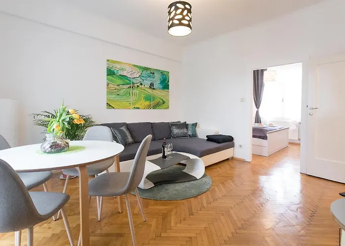 French Balcony - 45M² - Szeneviertel